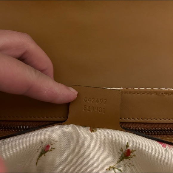 Gucci Raffia GG Marmont Shoulder Bag - Picture 9 of 9